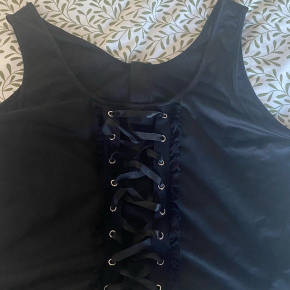 Scoop Neckline Lace Up Bowknot Tank Top - Picture 2 of 3